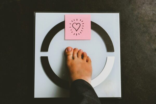 Weight - scale - foot - diet - selflove- loosing weight